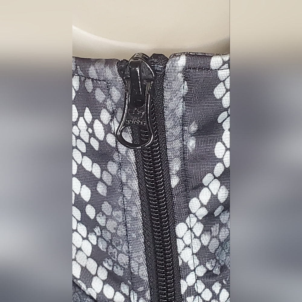 Adidas Size XS - The Brand w/3 Stripes Gray and Black Jacket -Snake Print - Picture 12 of 13